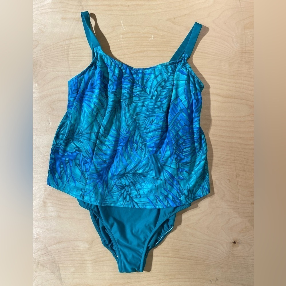 Beach Cabana Woman One Piece Swimsuit 2X (HV) - Picture 4 of 10